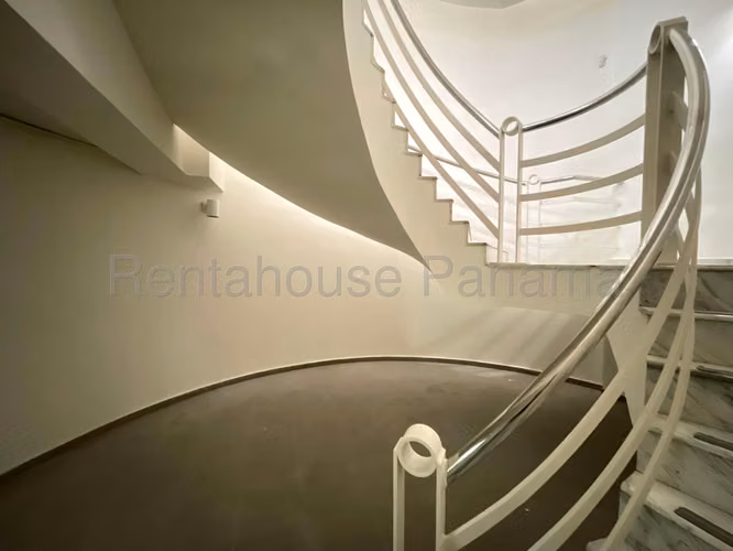 VENTA DE EDIFICIO EN TRANSISTMICA  - PLAZA AGORA
