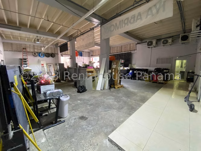 VENTA DE GALERA EN LOS ANGELES  - BODEGA