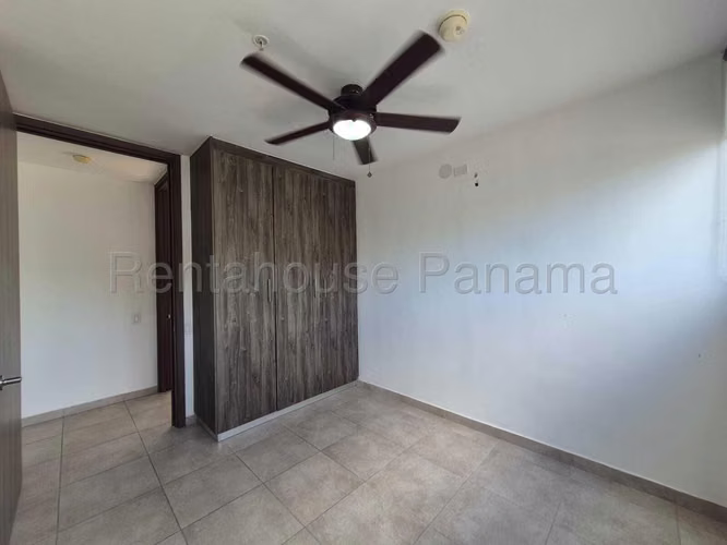 Se Alquila Apartamento en Brisas Del Golf MDV27-790