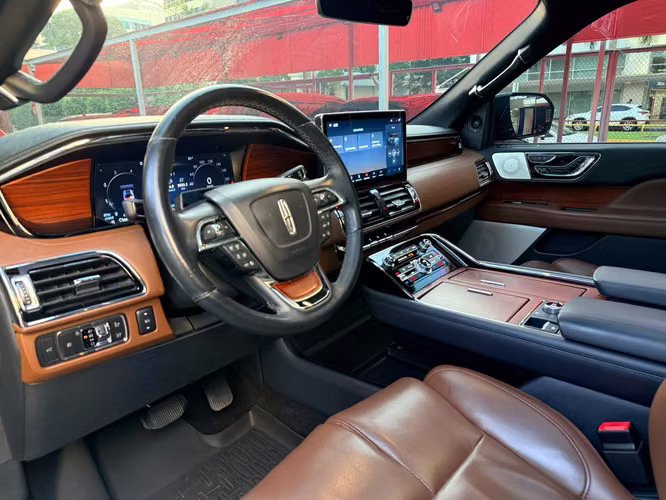 LINCOLN NAVIGATOR RESERVE