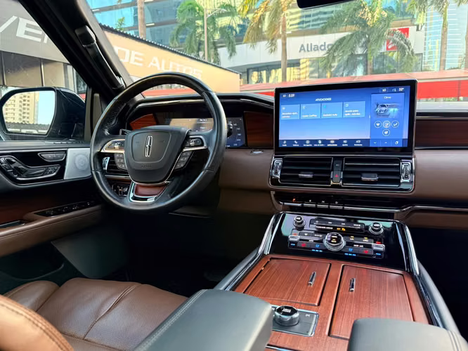 LINCOLN NAVIGATOR RESERVE