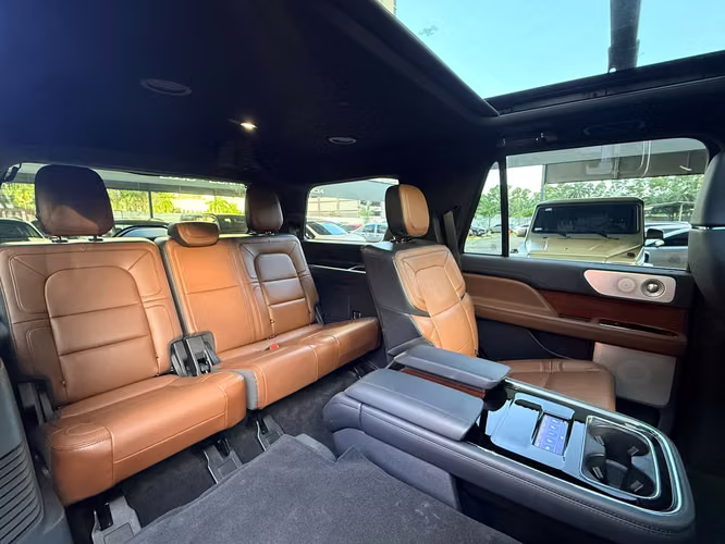 LINCOLN NAVIGATOR RESERVE