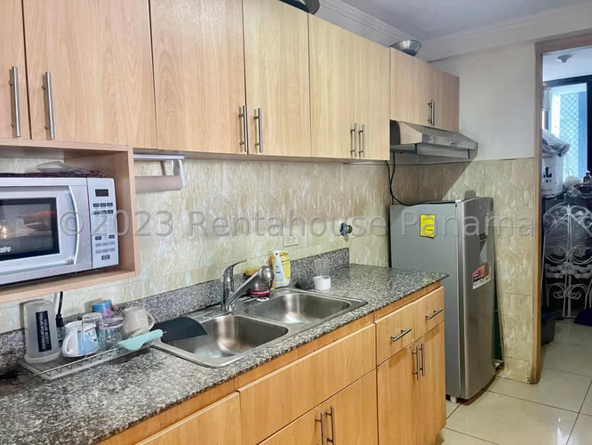Se Vende Apartamento en Condado del Rey MDV27-836