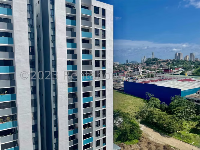Se Vende Apartamento en Condado del Rey MDV27-836