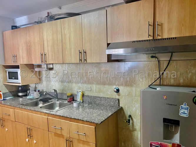Se Vende Apartamento en Condado del Rey MDV27-836