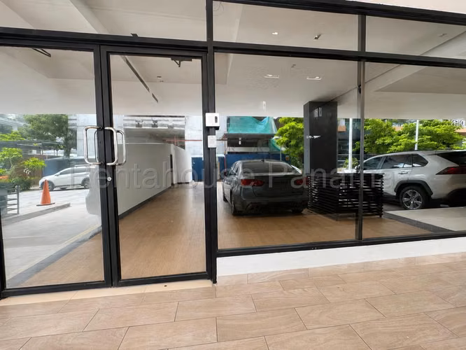 Se Vende Local en Marbella MDV27-748
