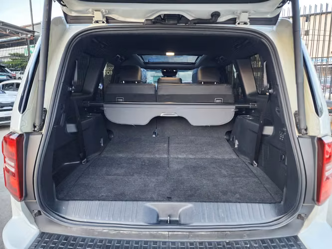 Toyota Land Cruiser Prado VX 2025