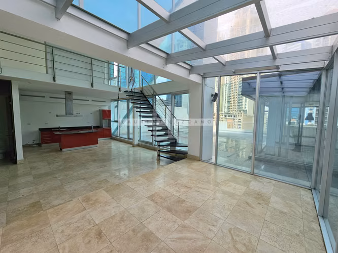 Vendo Apartamento con Terraza en Loft 41 Punta Pacífica. Negociable