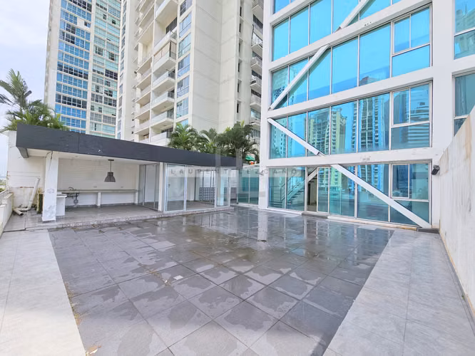 Vendo Apartamento con Terraza en Loft 41 Punta Pacífica. Negociable