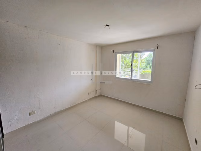 Venta Apartamento Planta Baja patio privado Altamira Garden. Haga una oferta