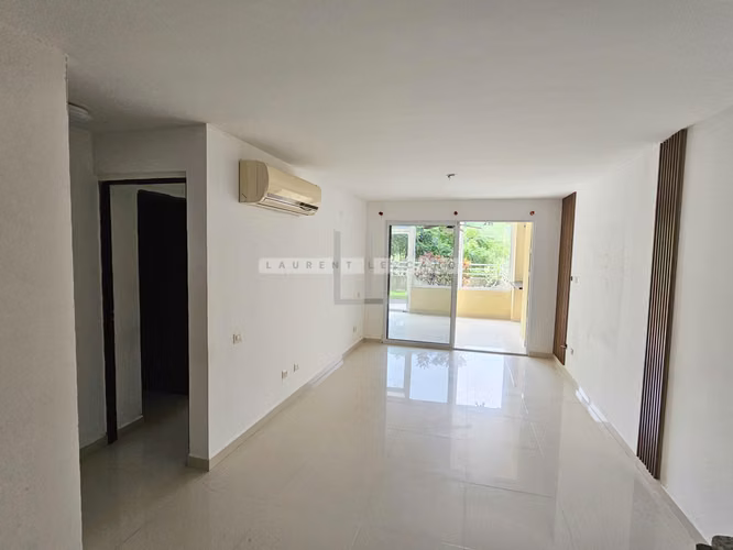Venta Apartamento Planta Baja patio privado Altamira Garden. Haga una oferta