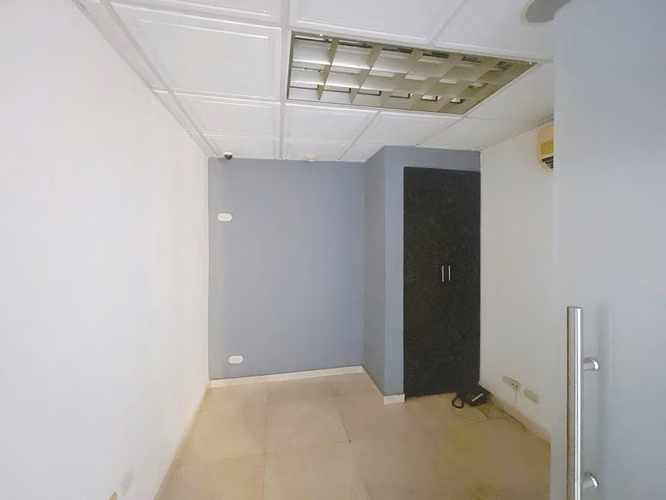 Venta de Plaza Comercial en Santa Elena