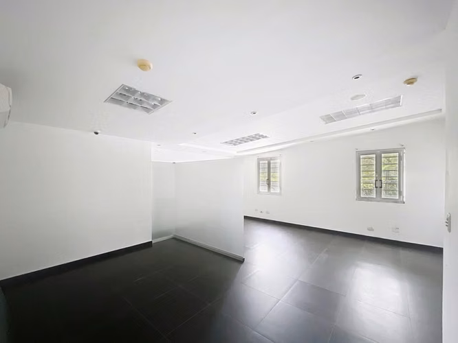 Venta de Plaza Comercial en Santa Elena