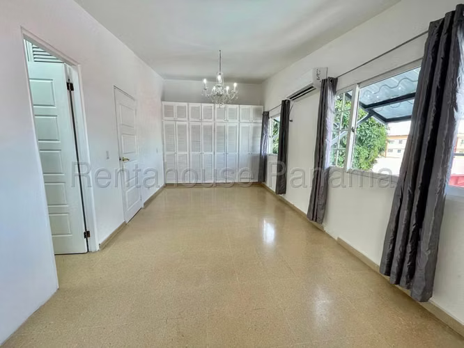 Venta de casa en Hato Pintado 26MVCH4460
