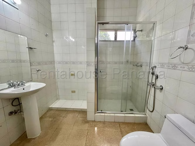 Venta de casa en Hato Pintado 26MVCH4460