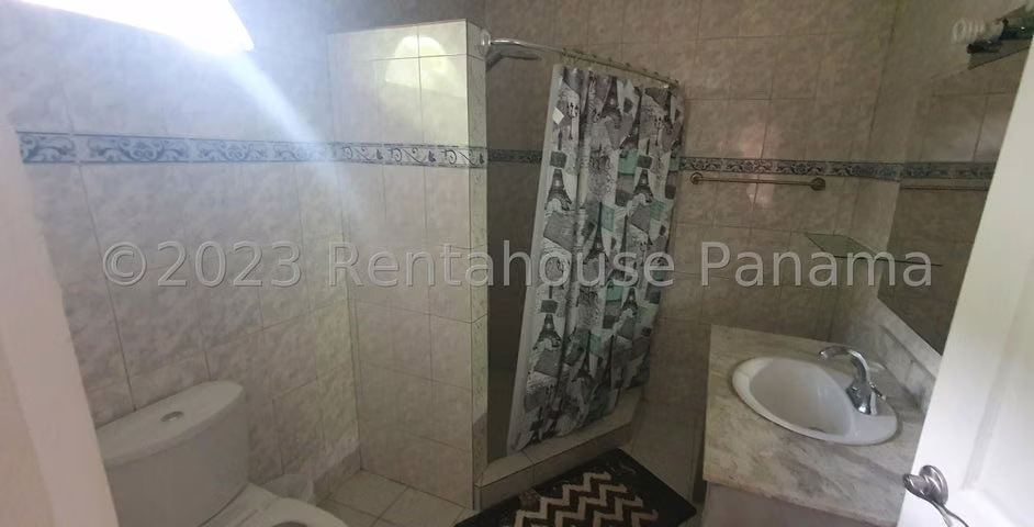 CASA EN VENTA EN OLLAS ABAJO. DDB26-468