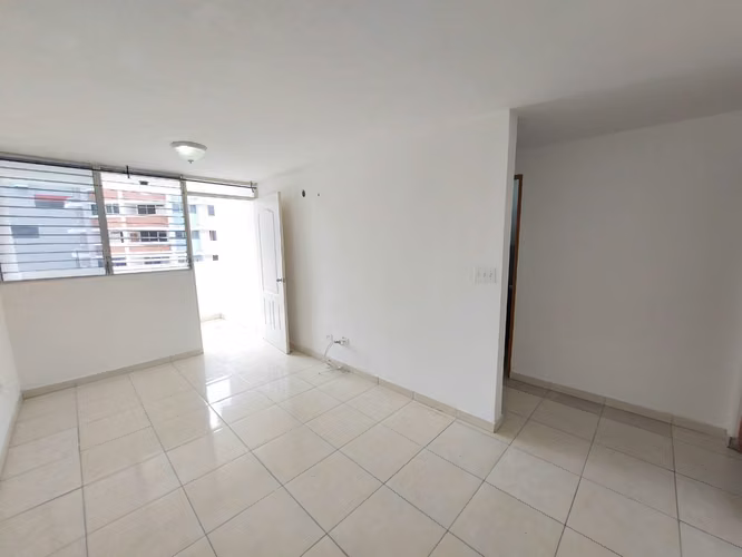Céntrico Apartamento en el P.H. Residencial Llano Bonito de 2 recámaras, 1 baño