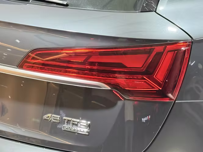 AUDI Q5 45 TFSI QUATTRO 2021