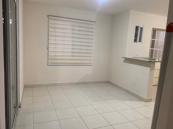 Se alquila Casa en Montelimar