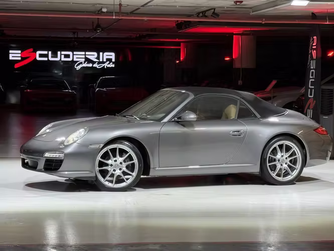 PORSCHE 911 CARRERA CABRIOLET 2011
