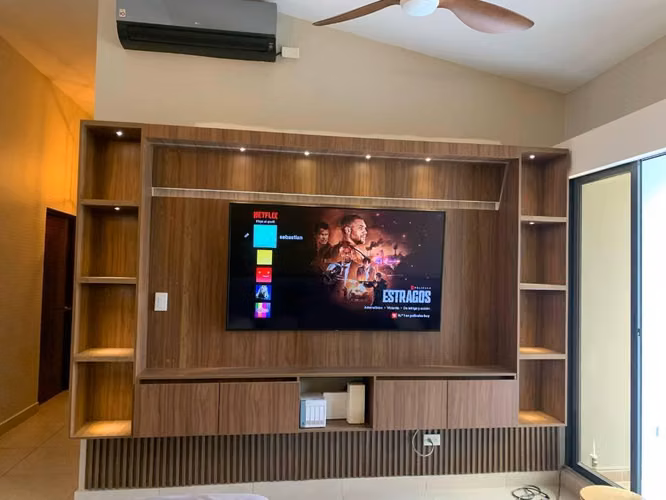Mueble de TV modernos flotantes con luces leds de lujo a medida