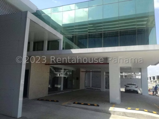 Venta de Local Comercial en Parque Lefevre 27LBR912