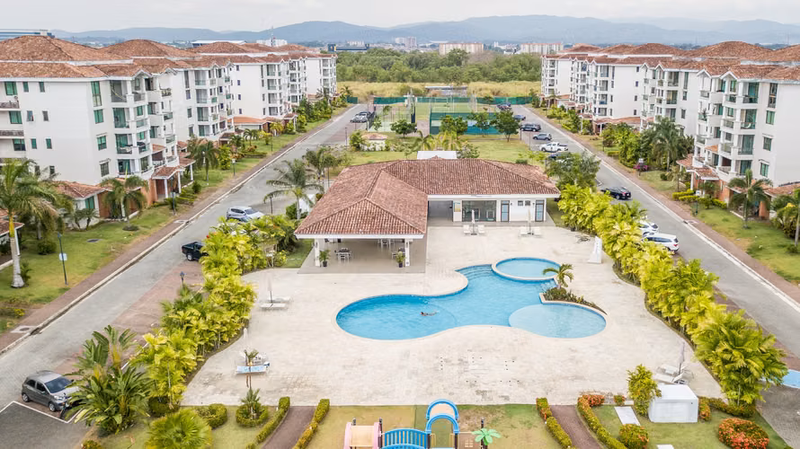 Residencial Costamare - PH 2 Hab, 2 Baños, Balcón Amplio F.A.