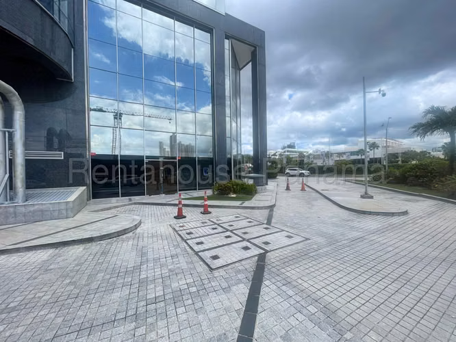 ALQUILER DE LOCAL COMERCIAL EN PUNTA PACIFICA ESM
