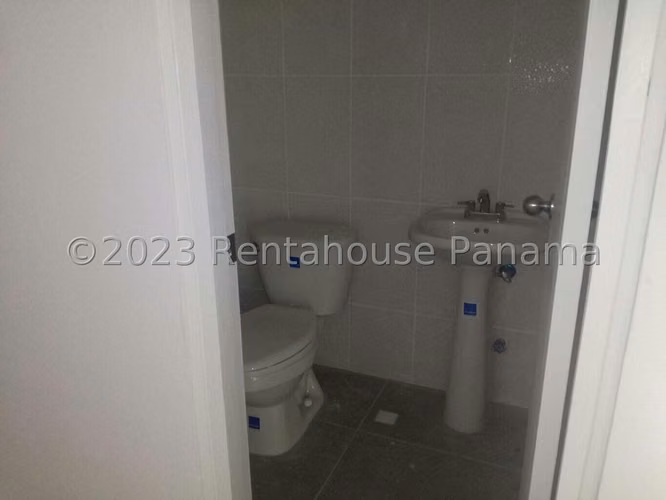 Venta de Galera en Parque Lefevre Panama Viejo Busines Solo Cliente Directo MC