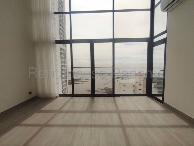 RR ALQUILER DE APARTAMENTO EN COCO DEL MAR PH DOVLE