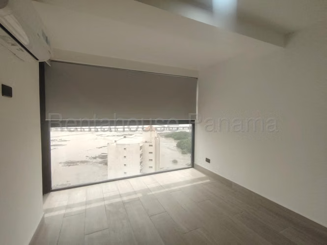 RR ALQUILER DE APARTAMENTO EN COCO DEL MAR PH DOVLE