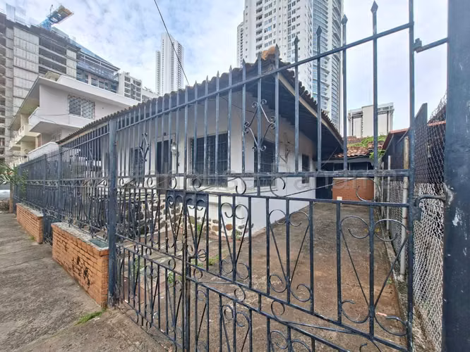 RR ALQUILER DE CASA EN BELLAVISTA CASA COMERCIAL