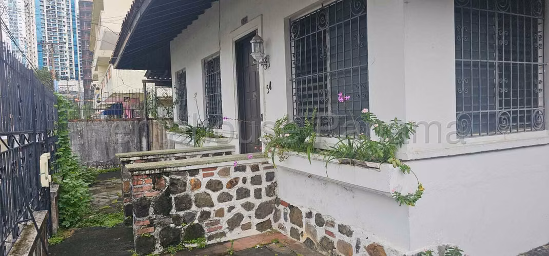 RR ALQUILER DE CASA EN BELLAVISTA CASA COMERCIAL