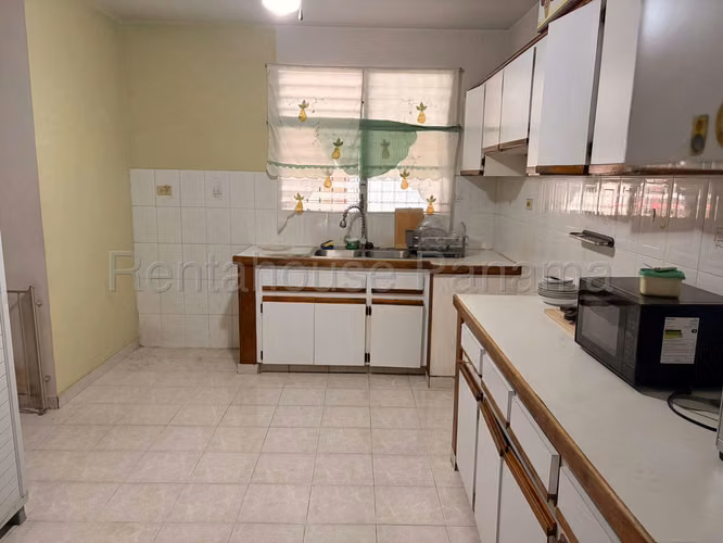 RR VENTA DE CASA EN CHANIS CASABLANCA