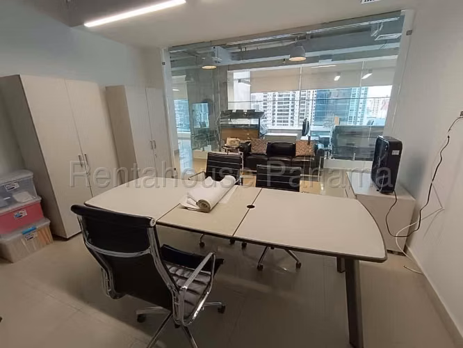 RR VENTA DE OFICINA EN OBARRIO SORTIS BUSINESS