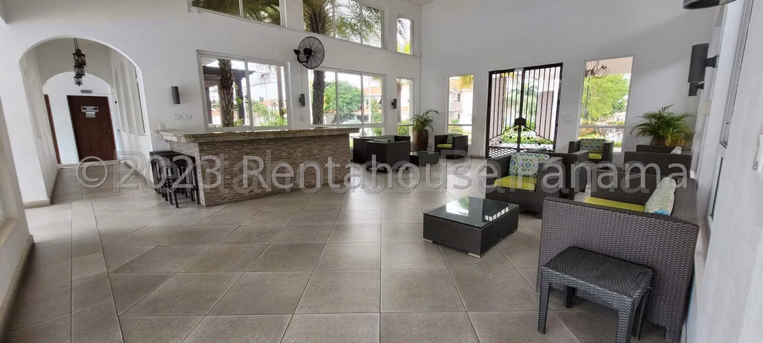Vendo Casa en Versalles OF27-902
