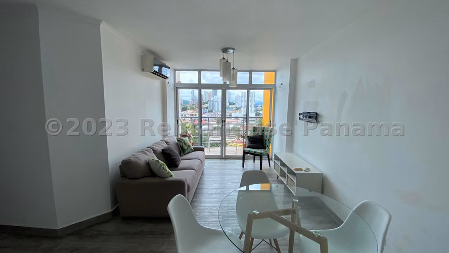Apartamento en Alquiler en Carrasquilla RJ
