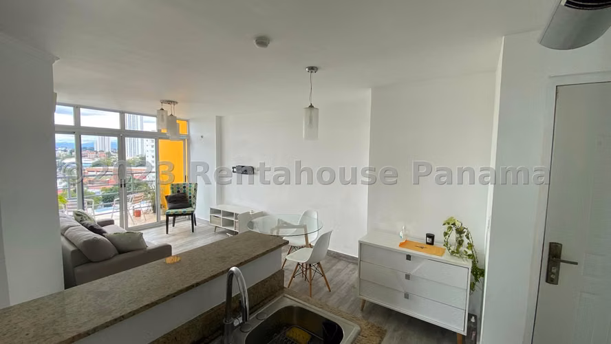 Apartamento en Alquiler en Carrasquilla RJ