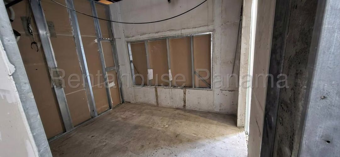 Galera de 660m2 en alquiler en Santa María Business