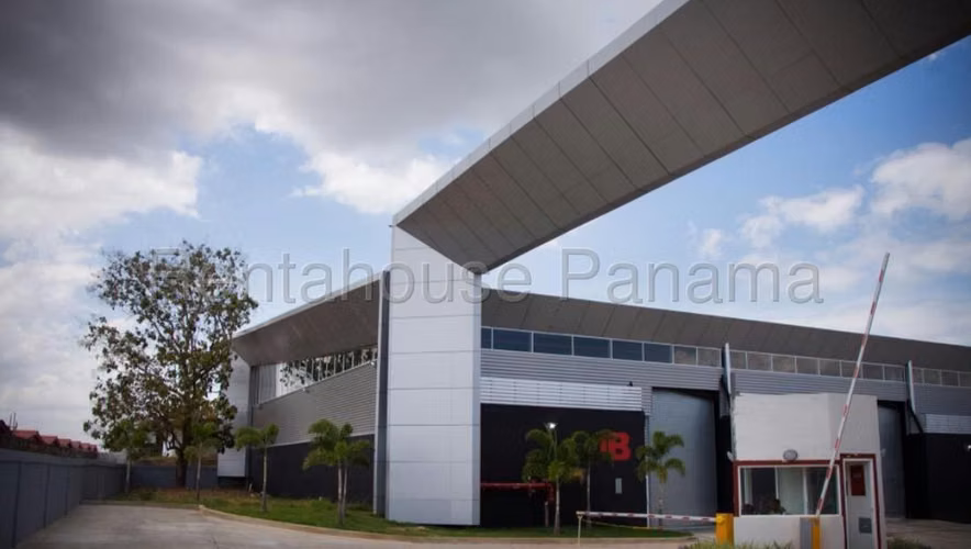 Galera de 550m2 en alquiler en Tocumen Warehouse