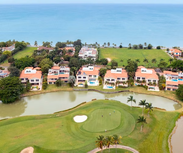 Casa frente al mar en Buenaventura, Panamá