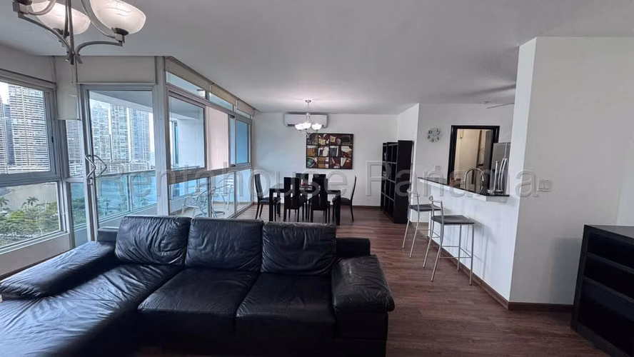 Alquiler de Apartamento en Avenida Balboa Ph Bayfront Solo Cliente Directo LFC