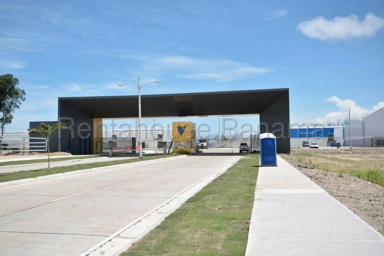 Galera de 1137m2 en alquiler en  ZONA FRANCA, Tocumen  Zona Zero