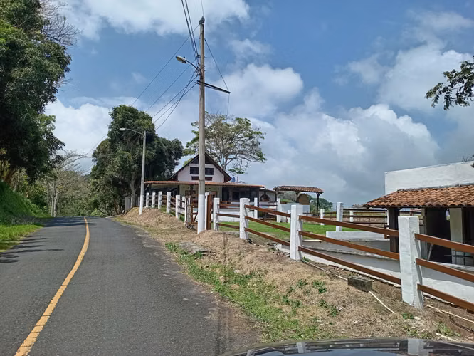 VENTA 1000m2 LOTE en Capira hacia LAS FILIPINAS