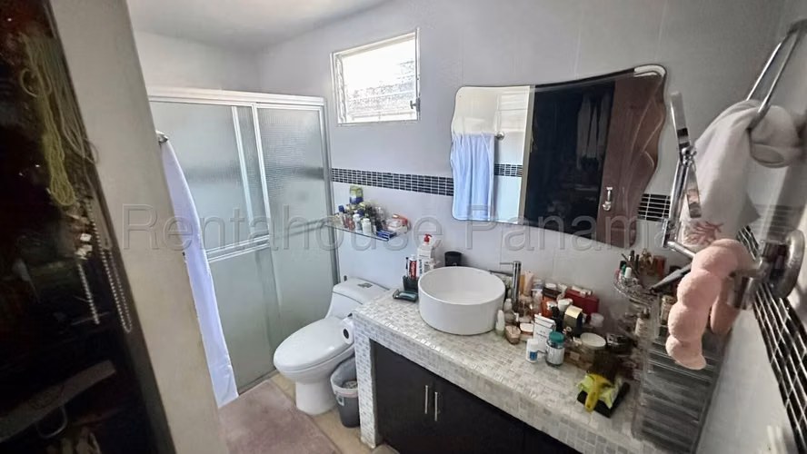 Venta de casa en Chanis AK