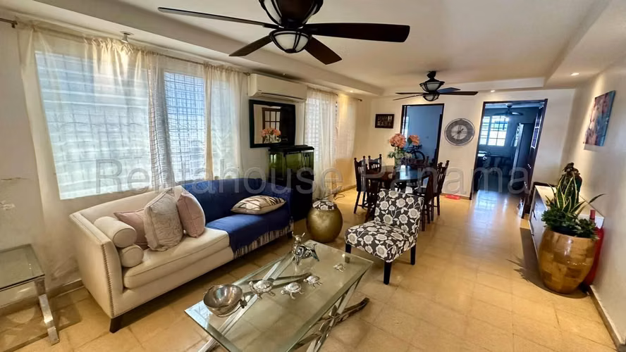 Venta de casa en Chanis AK