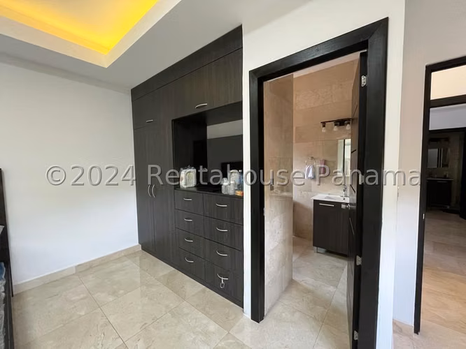 Venta de Casa en Clayton Los Senderos NS