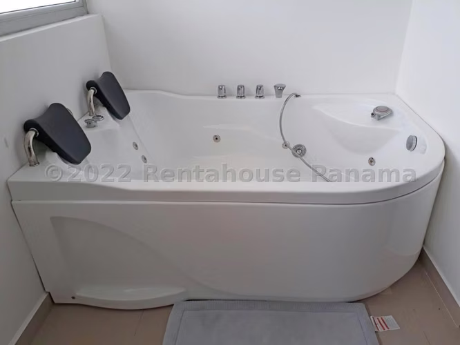 Venta de casa en Costa Sur AK