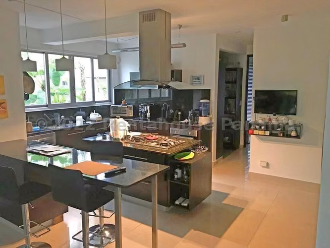 Venta de casa en Costa Sur AK