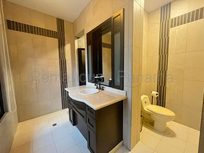 Glamorosa e Impecable Casa en Venta en Costa del Este 27PPM907
